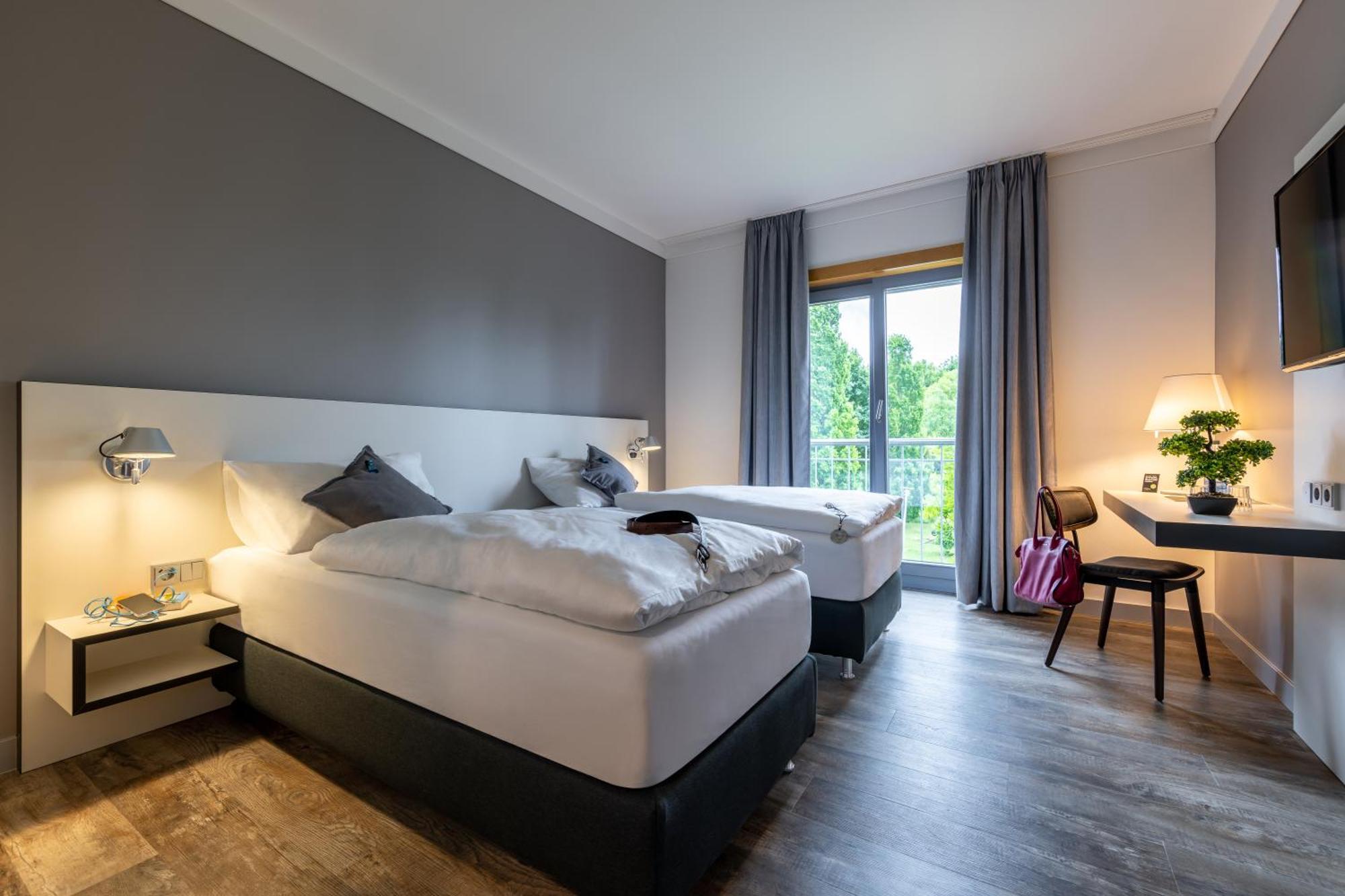 Hotel Leipheim Sued Ngoại thất bức ảnh