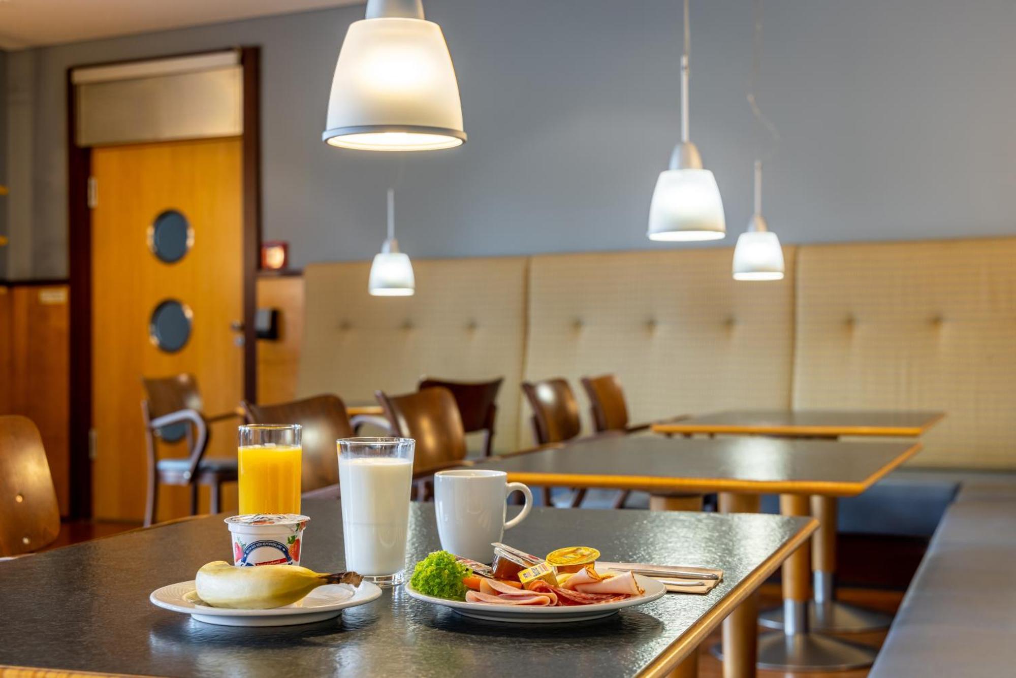 Hotel Leipheim Sued Ngoại thất bức ảnh