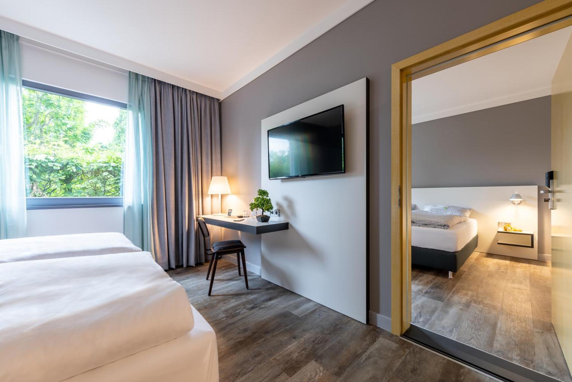 Hotel Leipheim Sued Ngoại thất bức ảnh