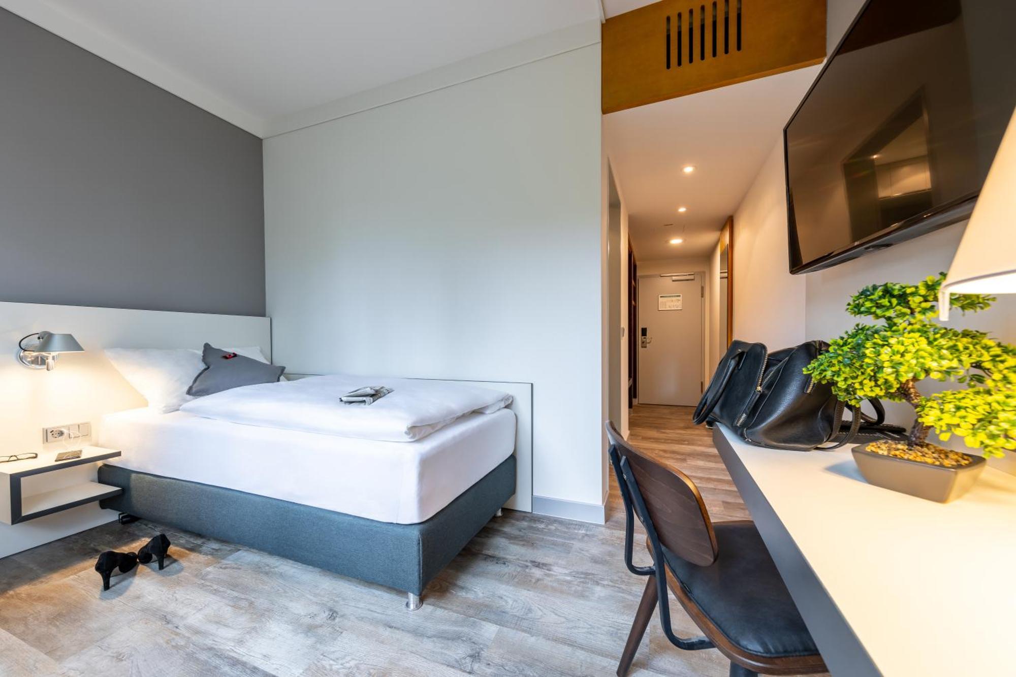 Hotel Leipheim Sued Ngoại thất bức ảnh