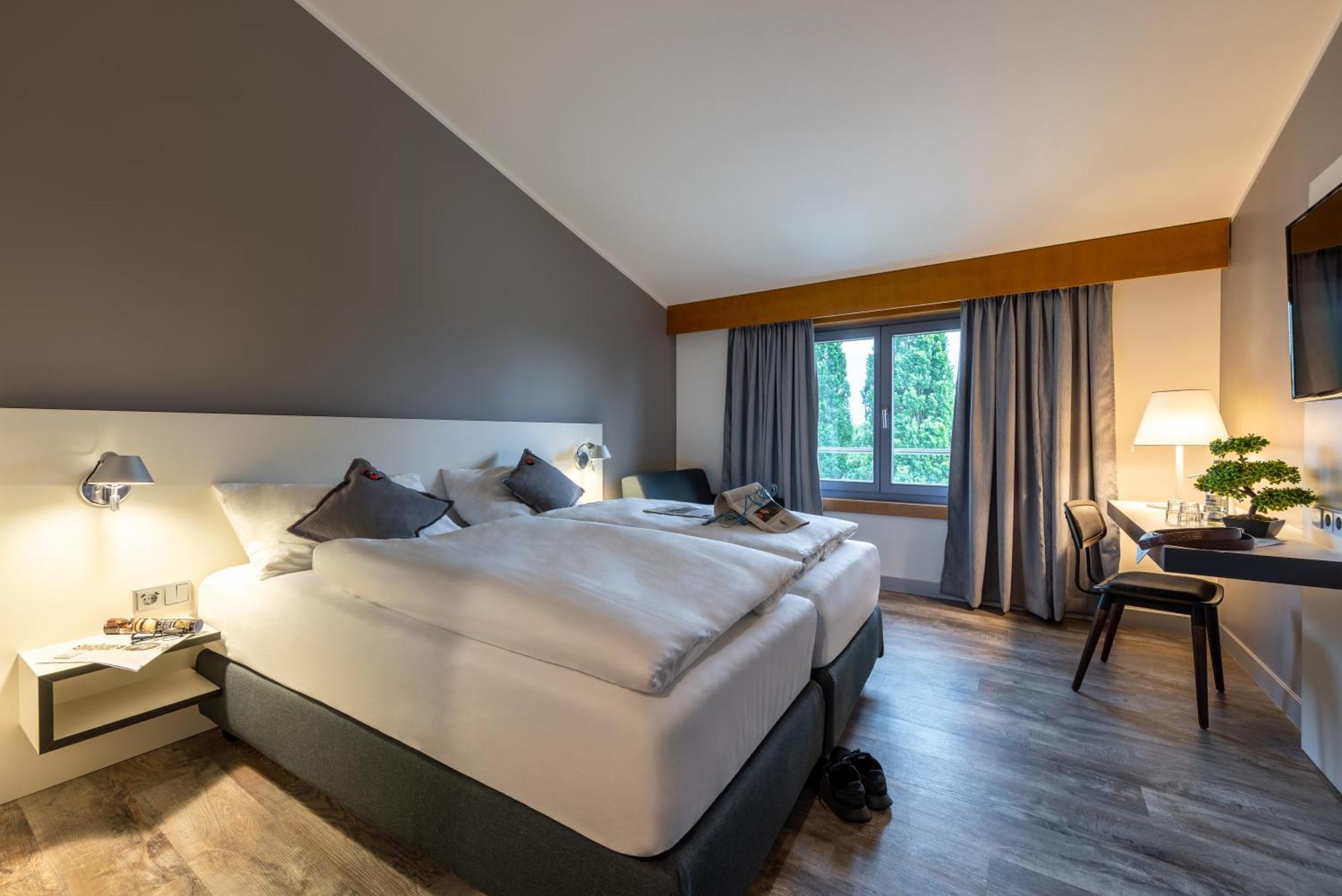 Hotel Leipheim Sued Ngoại thất bức ảnh