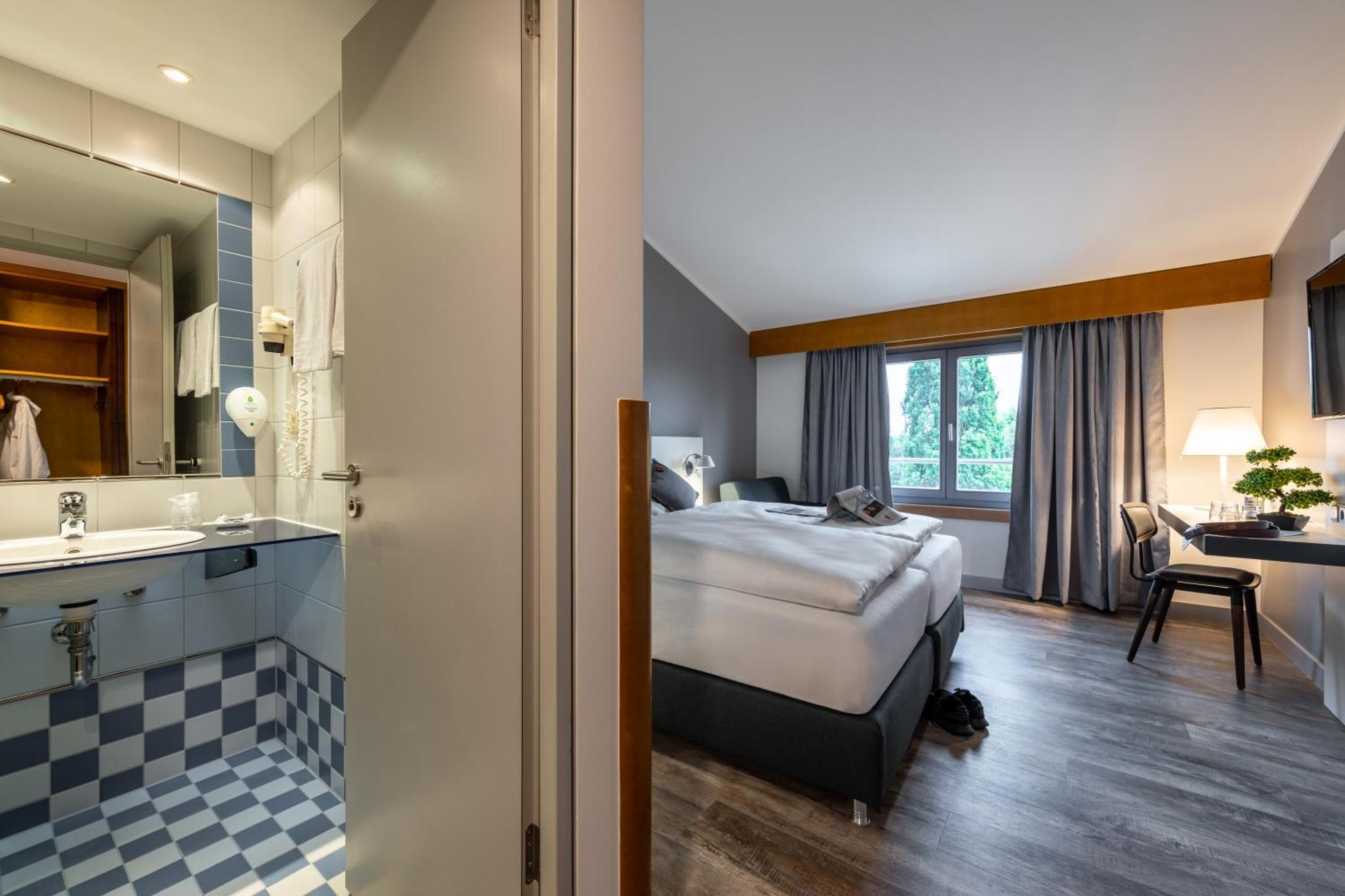 Hotel Leipheim Sued Ngoại thất bức ảnh